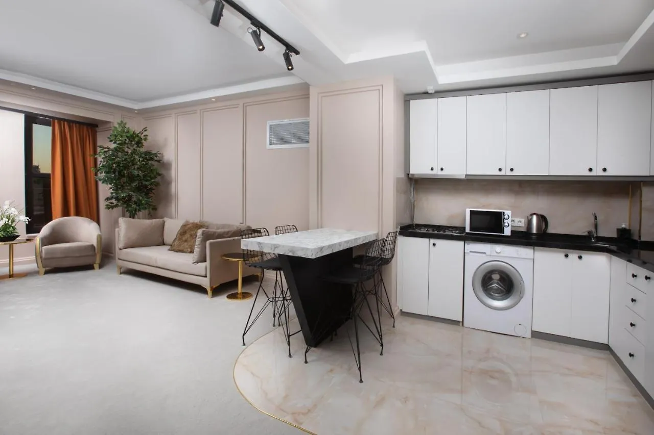 Walton Gardens Pera Aparthotel Istanbul 4*,