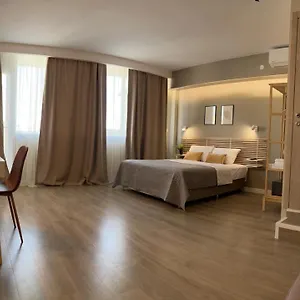 luxor-premium-suites.hotelschalkidiki.net/